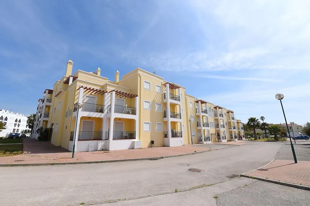 Praia Da Lota Apartments